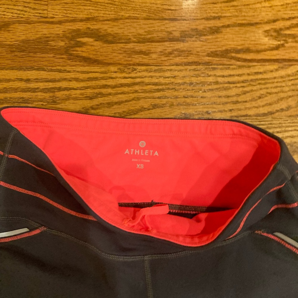 Athleta | Capri Leggings. EUC. Size XS - Picture 5 of 6